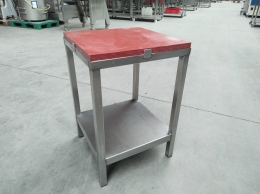 Ertalon side table